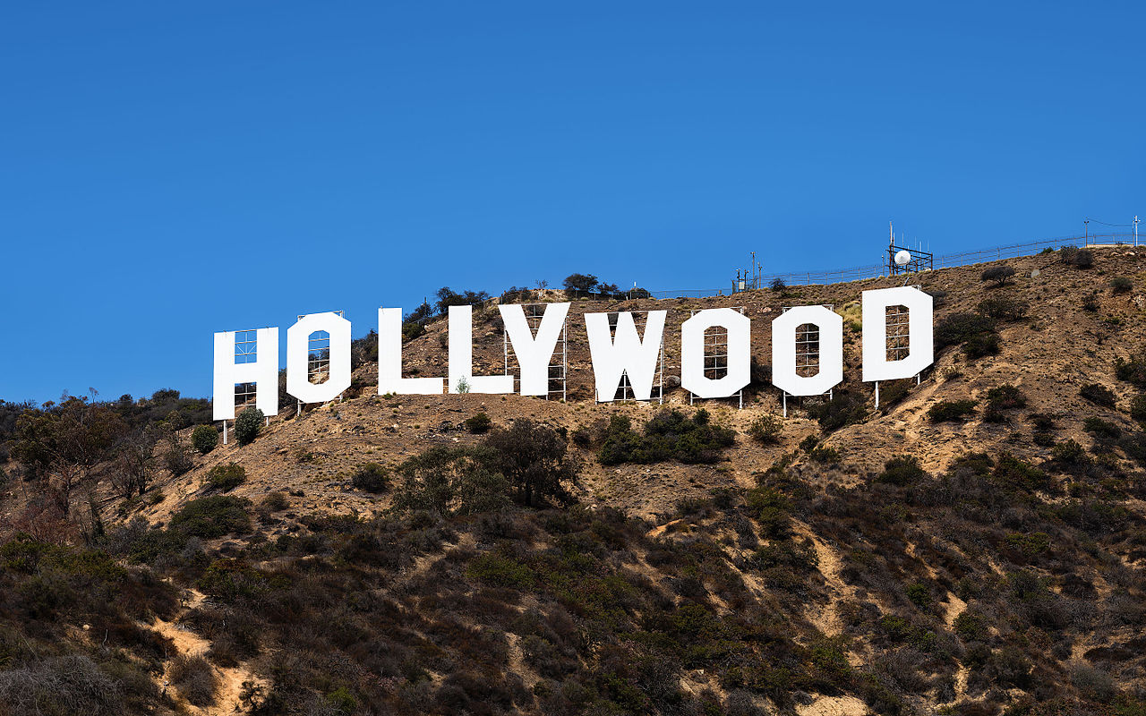 hollywood sign (made in china)